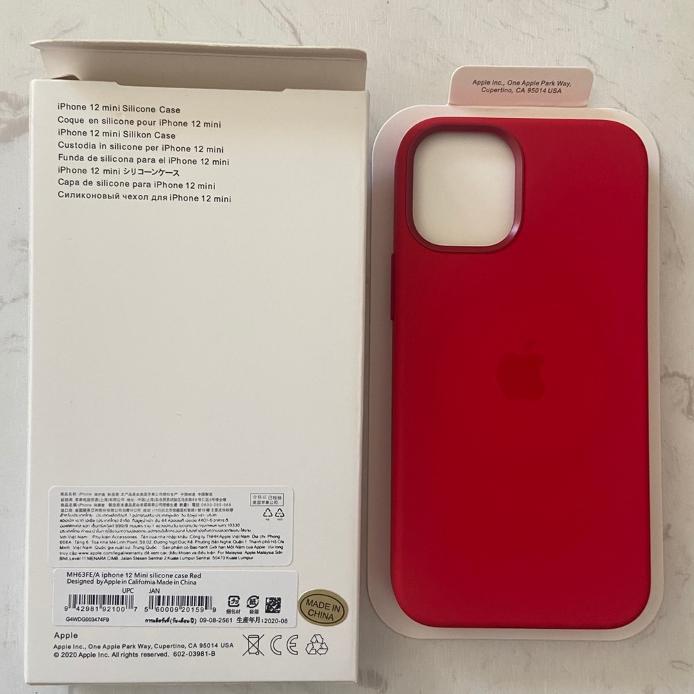 For iPhone 12 PRO MAX, Silicone Case with MagSafe - Picture 3 of 4